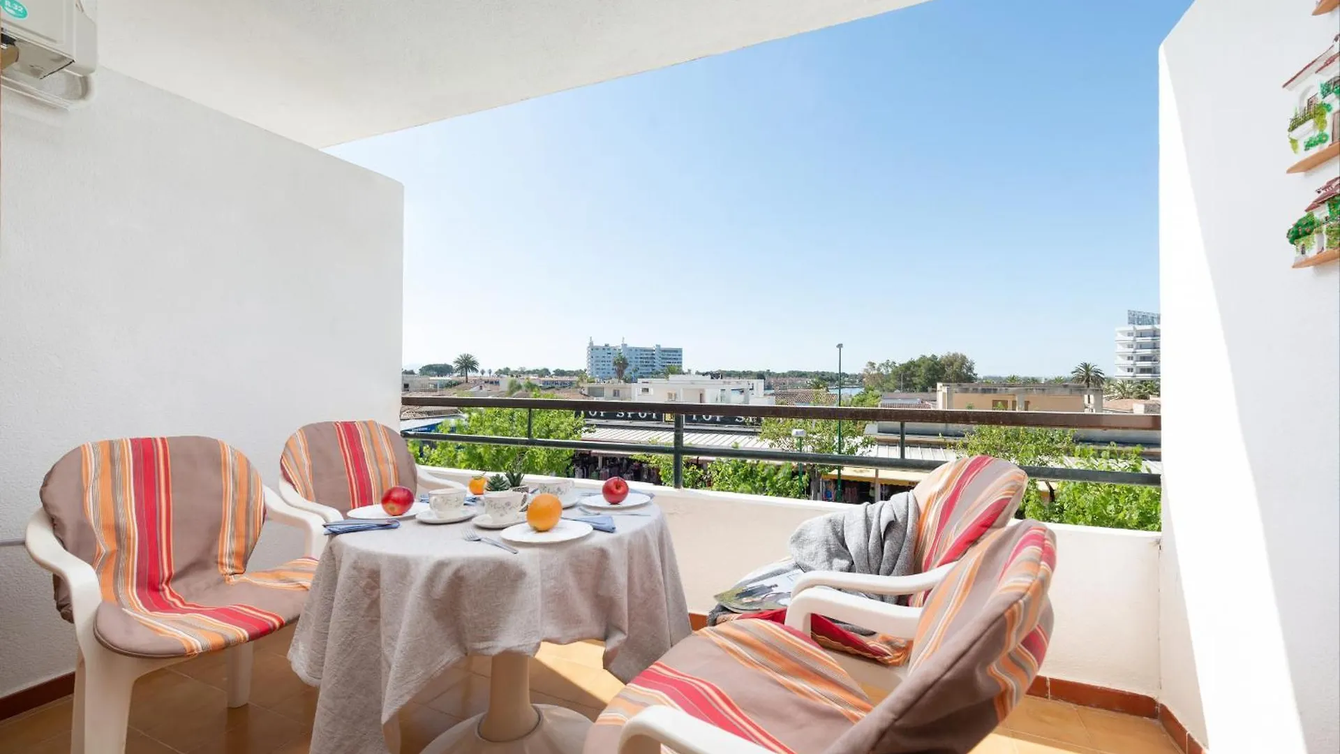 New Apartment Sol With Sea Views And Balcony By Bebreeze Alcúdia 0*,  Španělsko