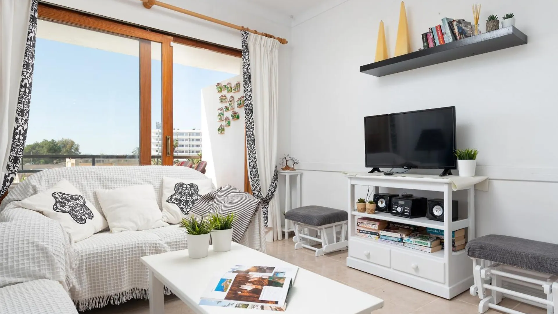 New Apartment Sol With Sea Views And Balcony By Bebreeze Alcúdia